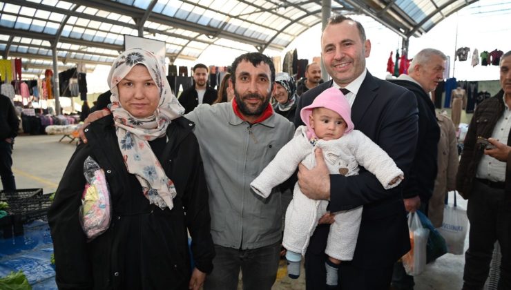 BAŞKAN TUTUK’TAN NEDRET AYAZ KAPALI PAZARYERİ’NE ZİYARET