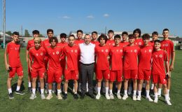 BAŞKAN TUTUK ŞAMPİYON U-16 TAKIMINI TEBRİK ETTİ