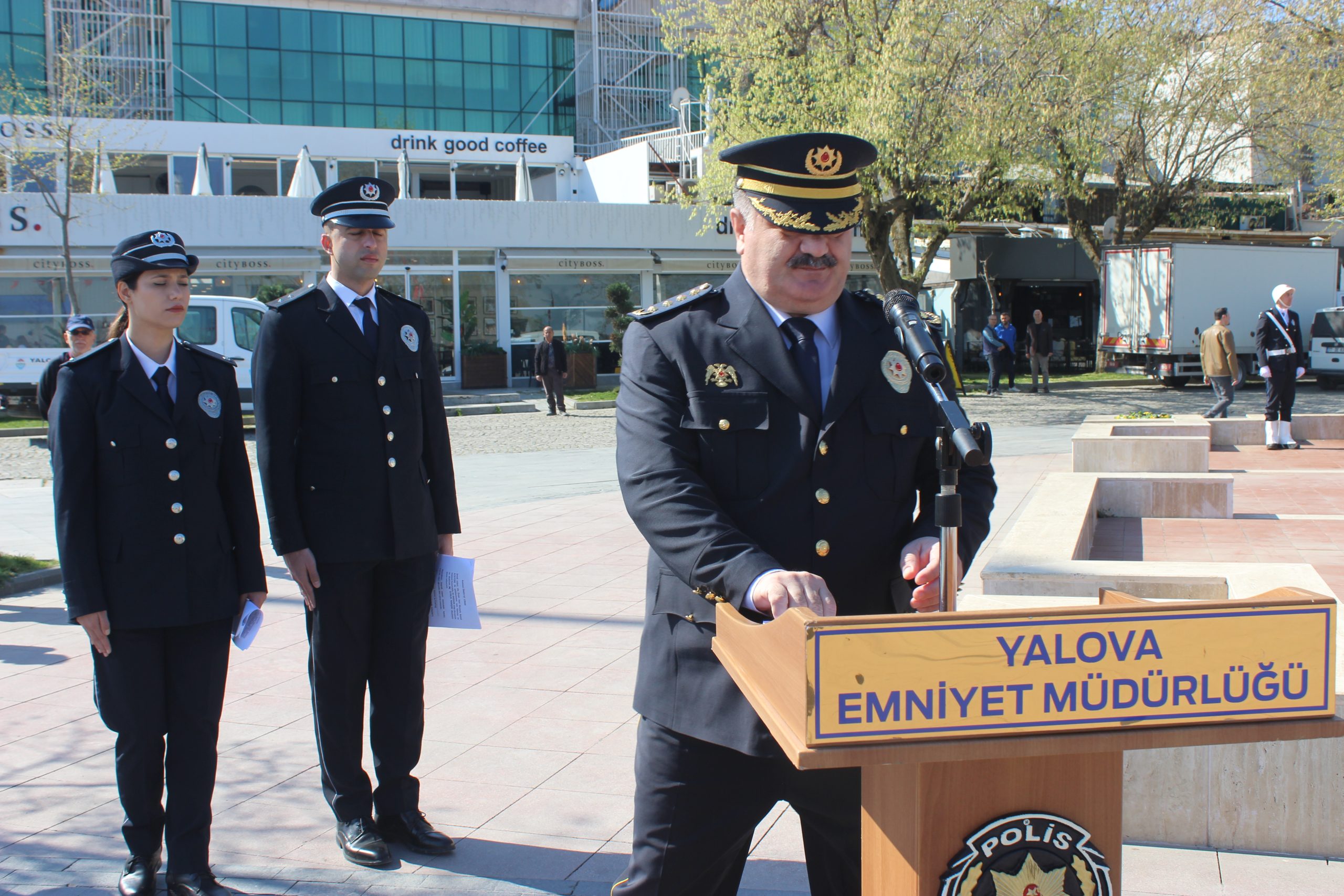 Yalova Emniyet Müdürlüğü ..polıs teşkilatı muhakkak dünyadan haberdar olması gerekir