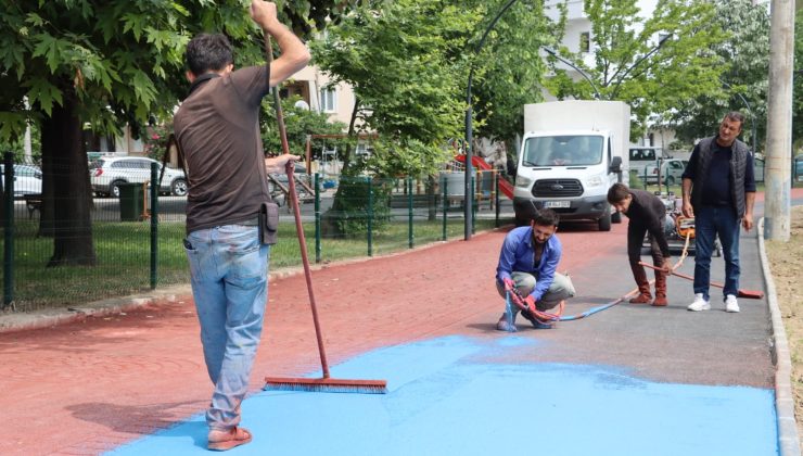 BİSİKLET VE YÜRÜYÜŞ YOLUNDA BOYAMA ÇALIŞMALARI DEVAM EDİYOR