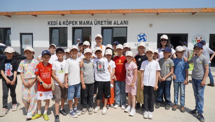 ALTINOVA’LI ÖĞRENCİLER KOMPOST VE SOKAK HAYVANLARI MAMA ÜRETİM TESİSİNİ GEZDİ