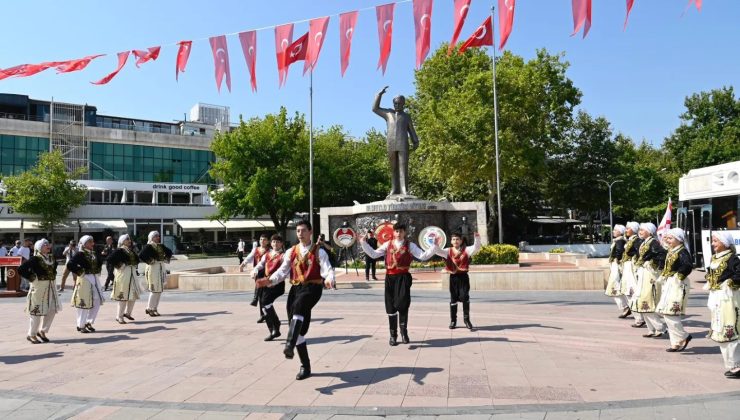 YALOVA’NIN KURTULUŞU TÖRENLE KUTLANDI