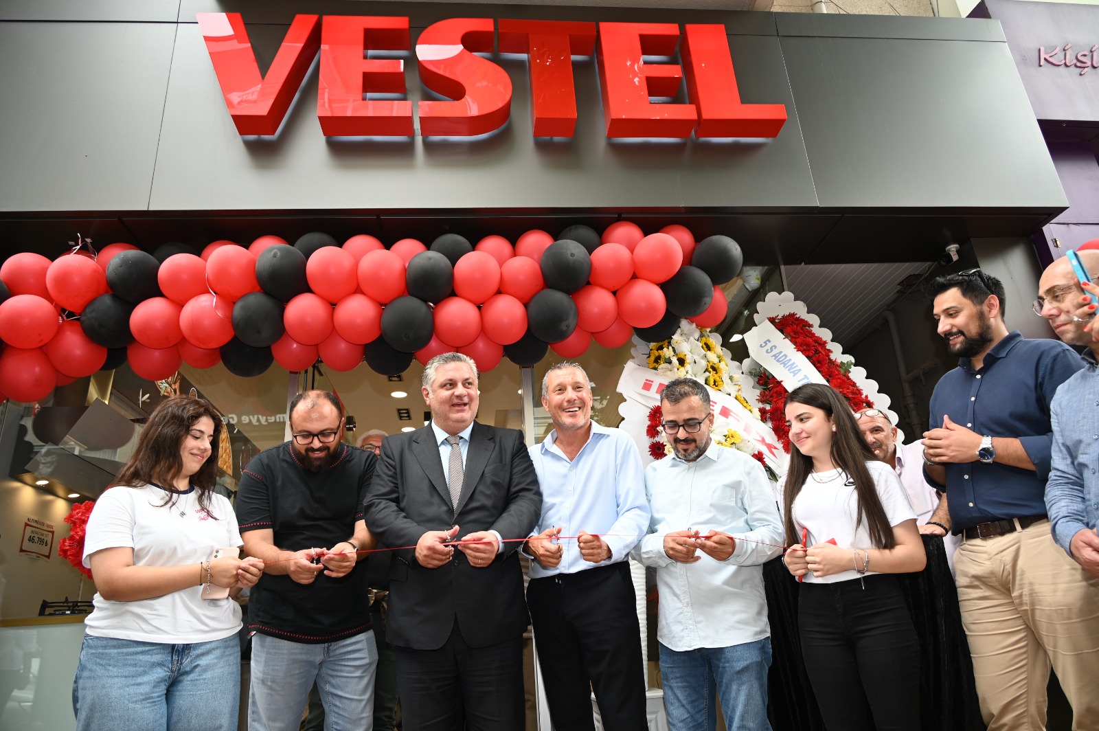 Yalova’da Vestel- Altıneller’den Büyük Açılış: 3 Yeni Mağaza Birden Hizmete Girdi.