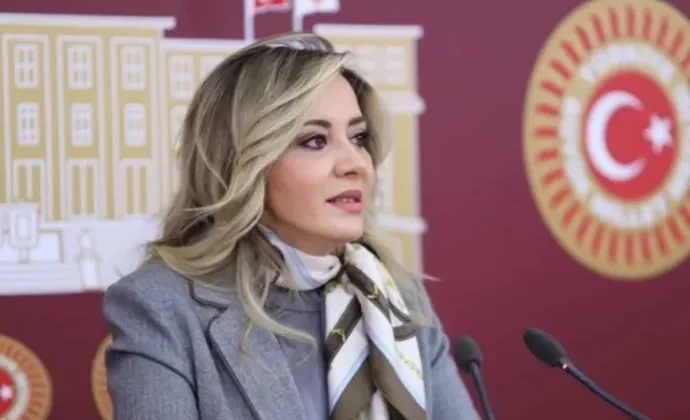 Aylin Cesur da İYİ Parti’den istifa etti