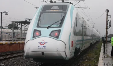 Adapazarı-Gebze Bölgesel Treni, 2,5 milyondan fazla yolcuya hizmet sağladı.