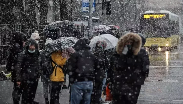 Ülkede hava sıcaklıklarının düşmesi ve mevsimin ilk kar yağışının beklendiği bildirildi.