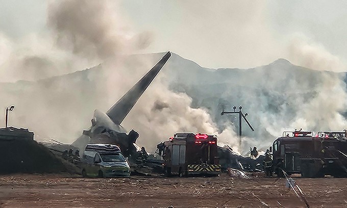 Güney Kore’de Yolcu Uçağı Kaza Yaptı: En Az 174 Ölü