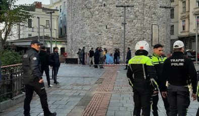 Galata Kulesi’nden atlayan yabancı uyruklu kişi hayatını kaybetti.