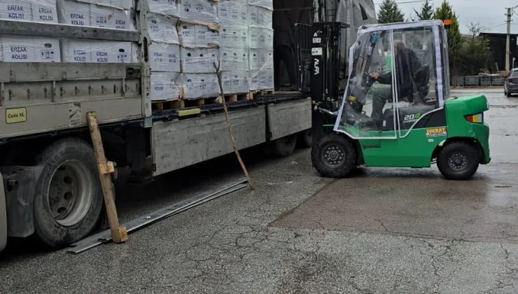 Yalova Aile ve İnsani Yardım Derneği’nden Suriye’ye 1 TIR Dolusu Erzak Yardımı