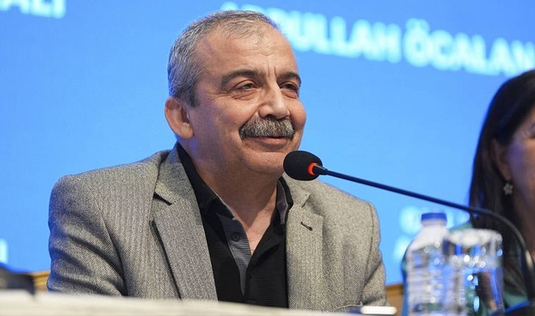 Sırrı Süreyya Önder Yoğun Bakımda: Kalp Krizi Sonrası Hayati Tehlikesi Sürüyor