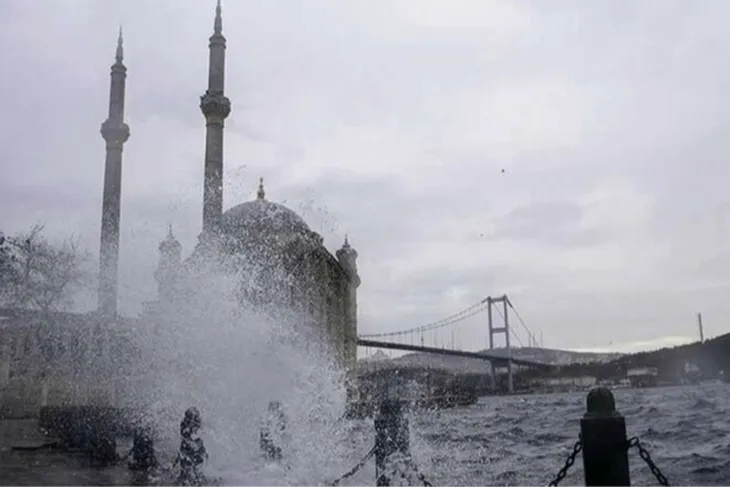 Marmara’da Fırtına Uyarısıyla Gölgelendi